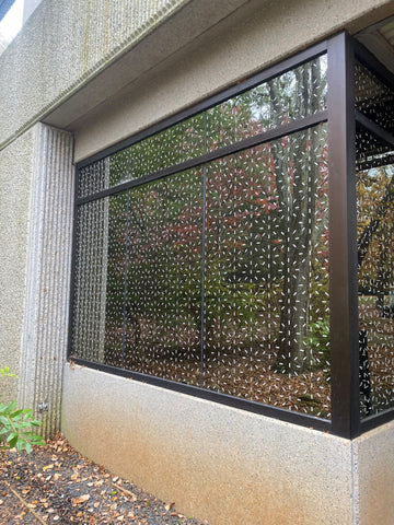 <b>North Carolina Zoo</b>
Sunburst Pattern in White
Photos: Scout Sinnett