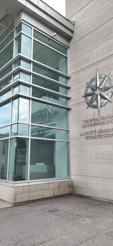 <b>Royal Canadian Geographic Society </b>
Symmetry Pattern in White
Photos: CSS Window Films